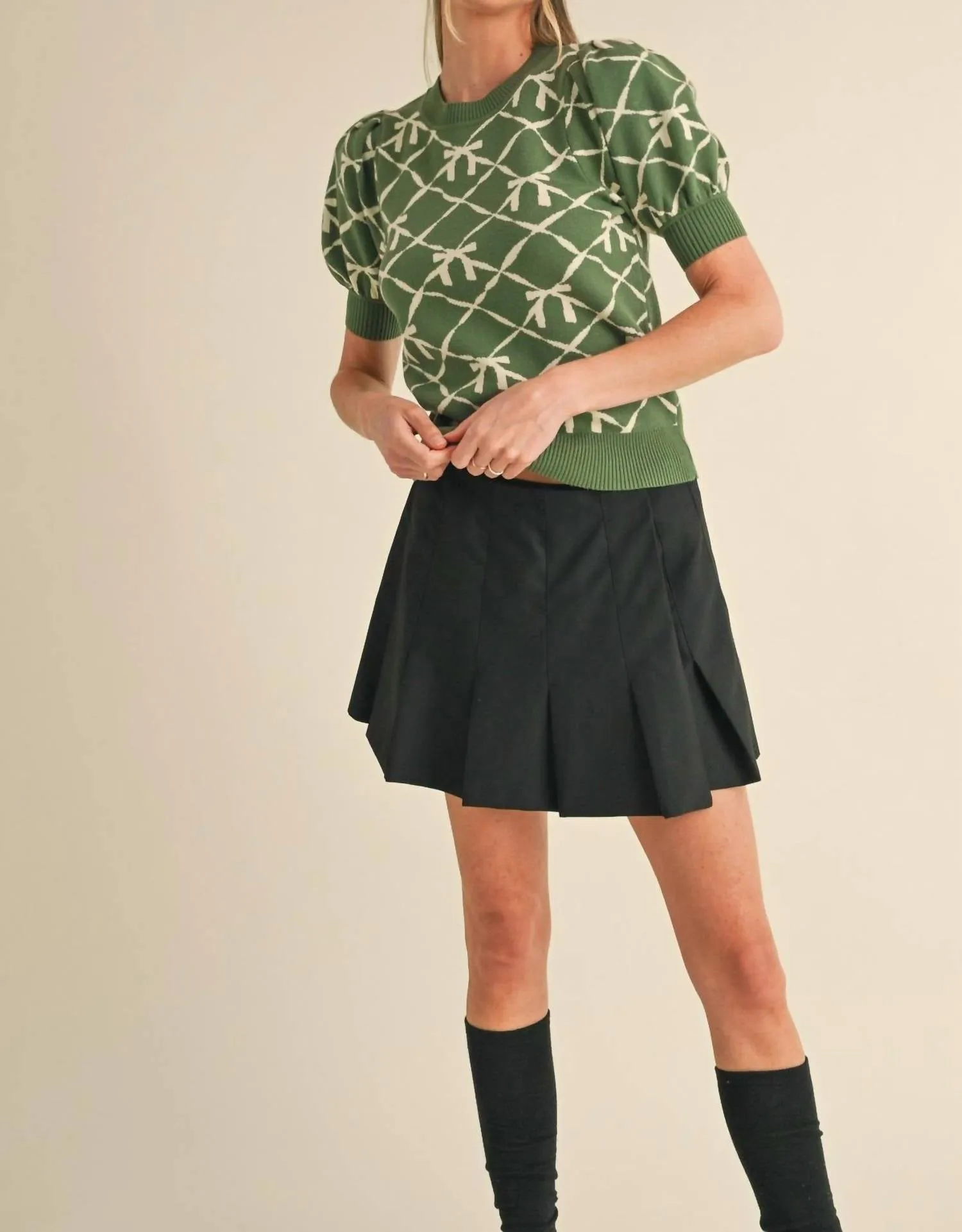 &Merci - Short Sleeve Bow Pattern Sweater