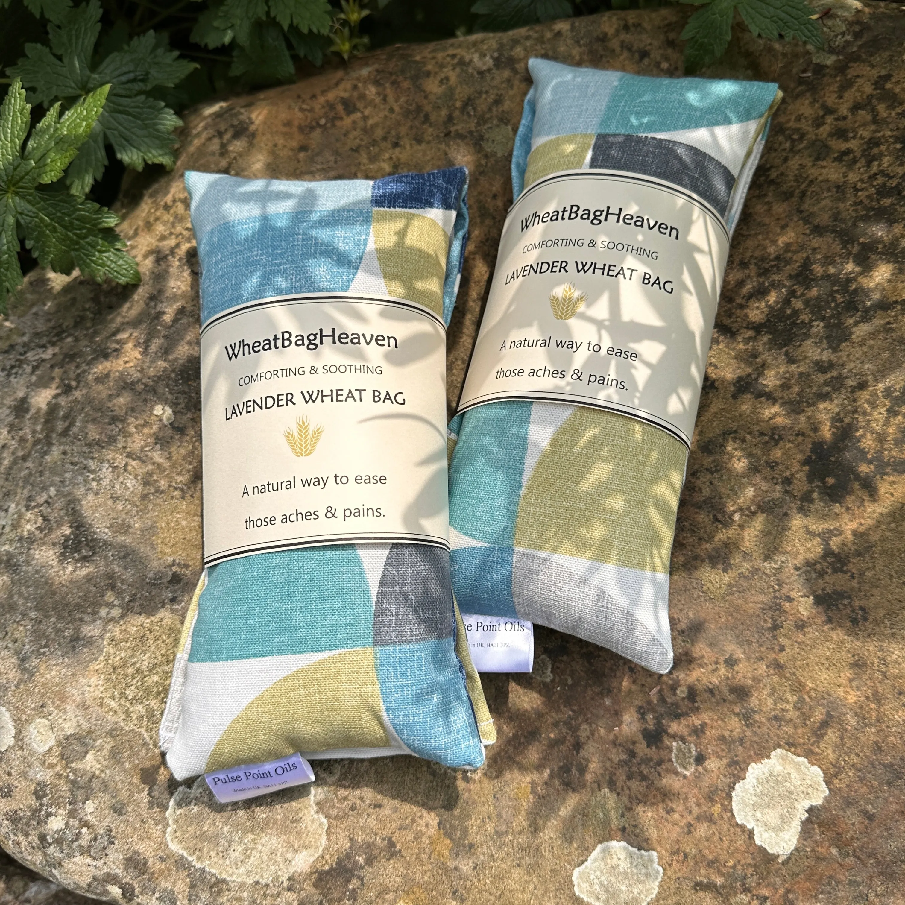 Aromatherapy heat pack wheat bag with English lavender. Reheat-able pad for natural wellness and wellbeing