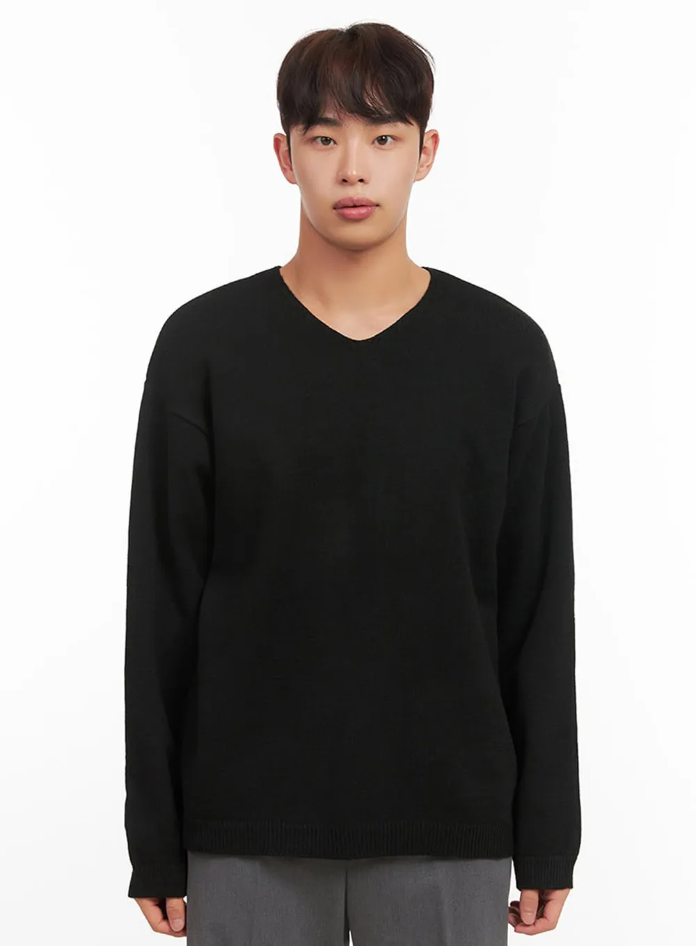 Men's Essential Black V-Neck Sweater IF517